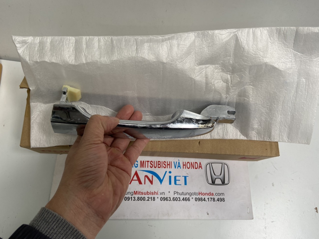 Tay mở cửa xe Honda CIVIC